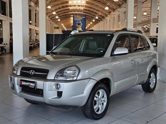 HYUNDAI TUCSON 2.0 MPFI GLS 16V 143CV 2WD GASOLINA 4P AUTOMÁTICO HYUNDAI TUCSON 2.0 MPFI GLS 16V 143CV 2WD GASOLINA 4P AUTOMÁTICO